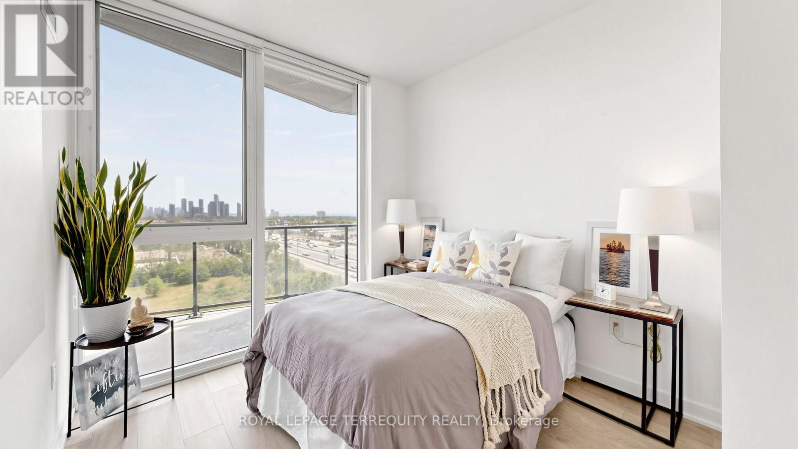 904 - 36 Zorra Street, Toronto, Ontario  M8Z 0G5 - Photo 12 - W13248110