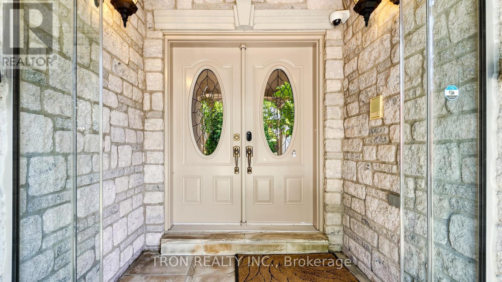 59 Norton Avenue, Toronto, Ontario  M2N 4A2 - Photo 3 - C13248252