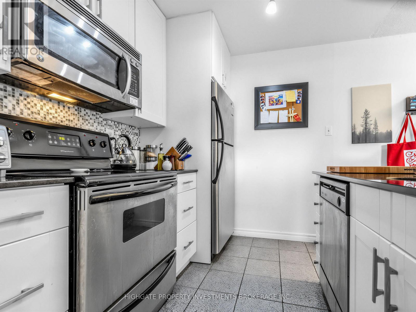 902 - 120 St Patrick Street, Toronto, Ontario  M5T 2X7 - Photo 12 - C13248274