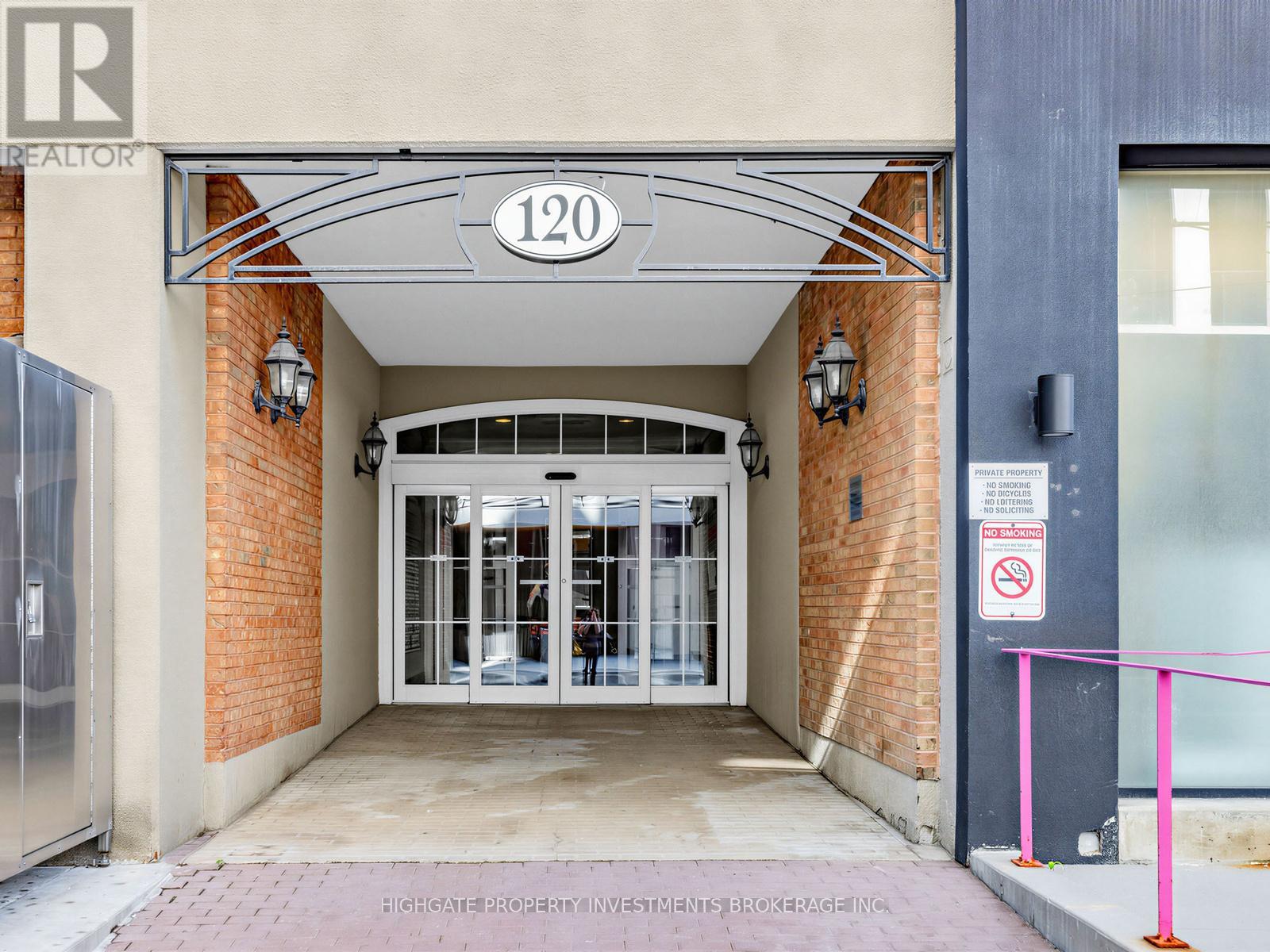 902 - 120 St Patrick Street, Toronto, Ontario  M5T 2X7 - Photo 2 - C13248274