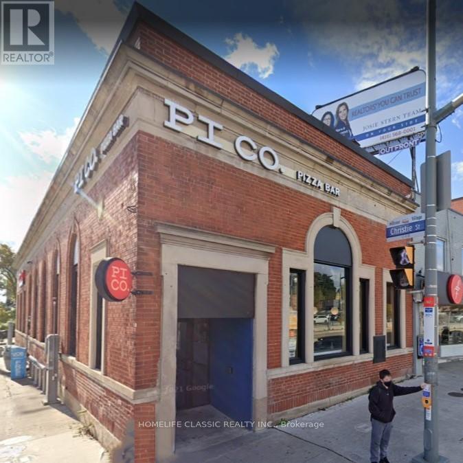 687 ST CLAIR AVENUE W, Toronto, Ontario