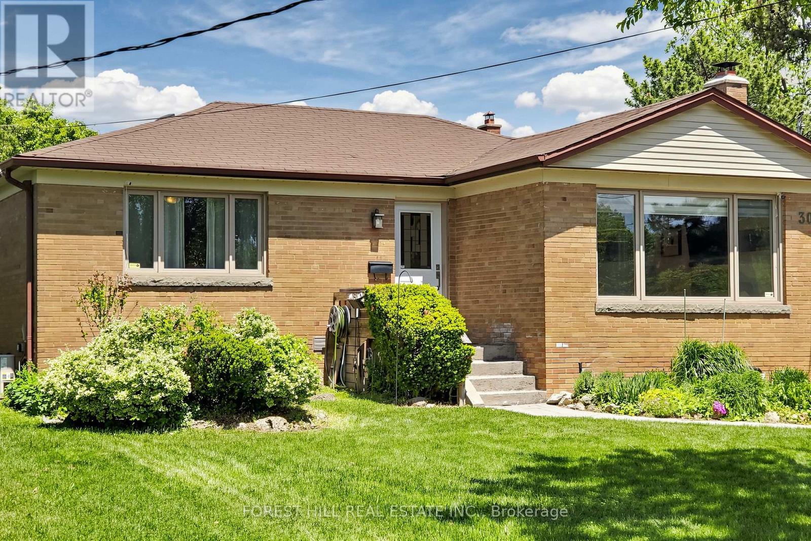 308 Hendon Avenue, Toronto, Ontario  M2M 1B2 - Photo 8 - C13248408