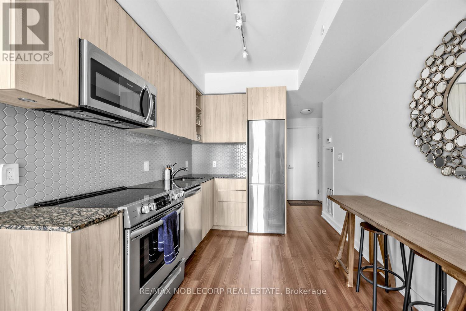 1705 - 30 Ordnance Street, Toronto, Ontario  M6K 0C8 - Photo 6 - C13248454