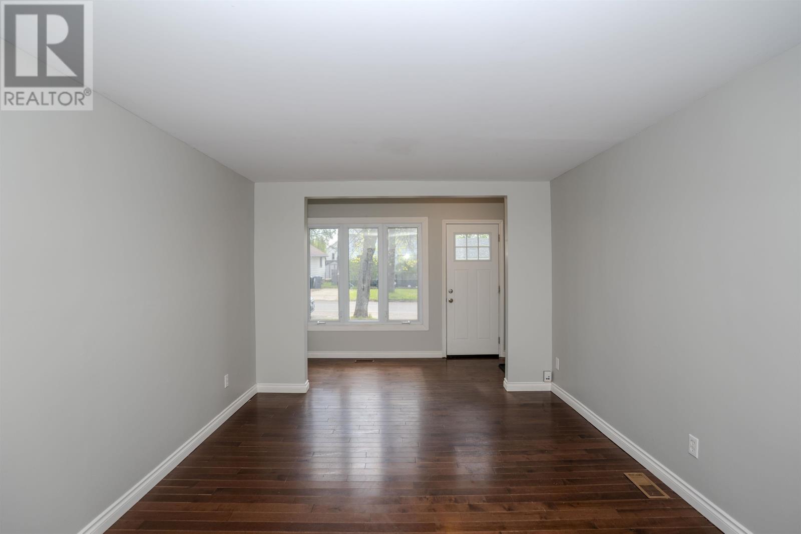 138 Windemere Ave. S., Thunder Bay, Ontario  P7A 6B4 - Photo 6 - TB2601368