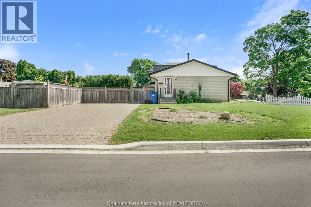 115 Parkwood Drive, Chatham, Ontario  N7M 2B1 - Photo 4 - 26012921