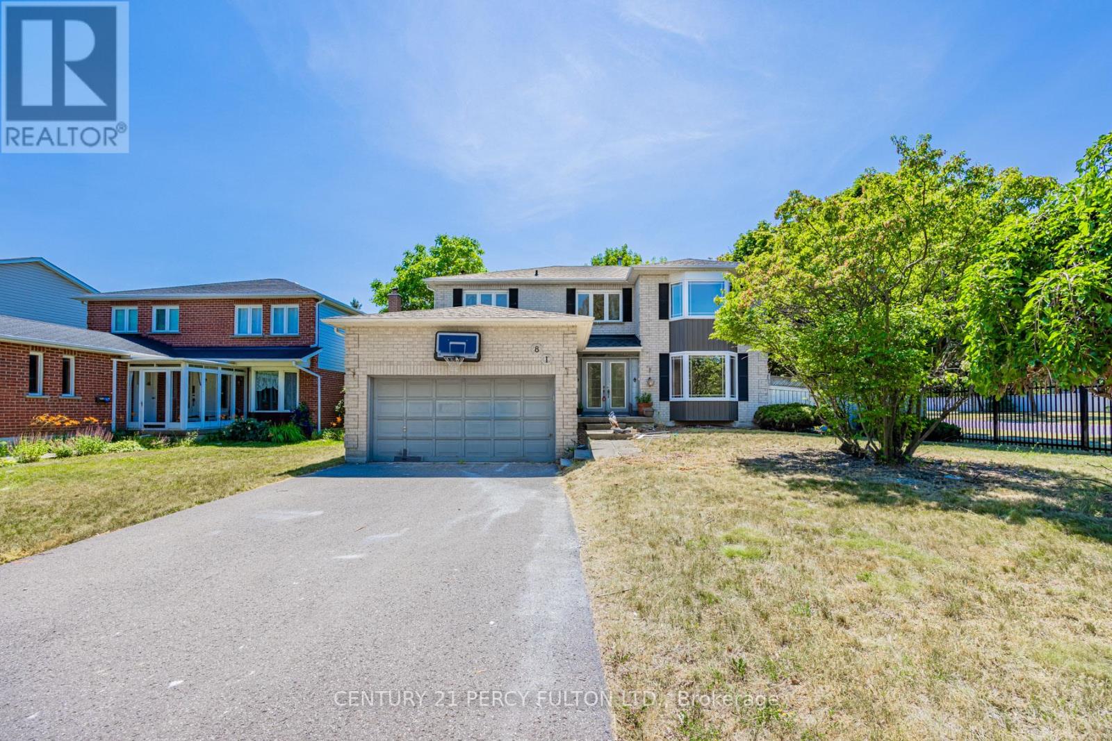 81 ENNISCLARE PLACE, Whitby, Ontario