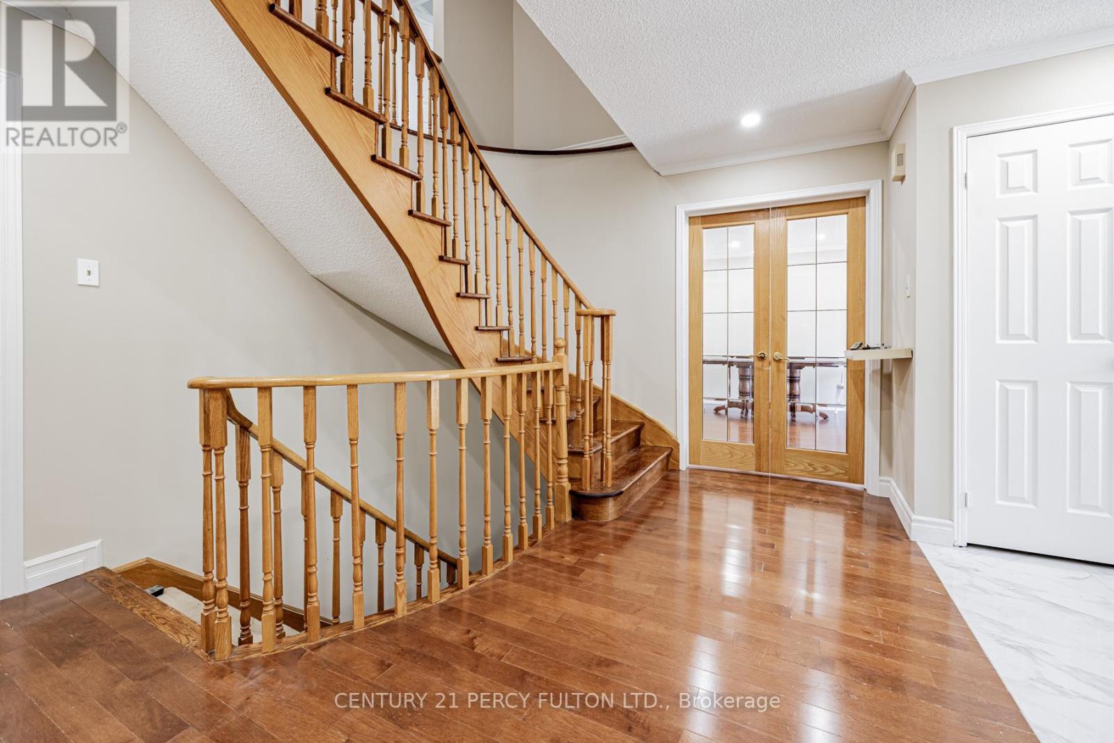 81 Ennisclare Place, Whitby, Ontario  L1R 1R9 - Photo 4 - E13248226