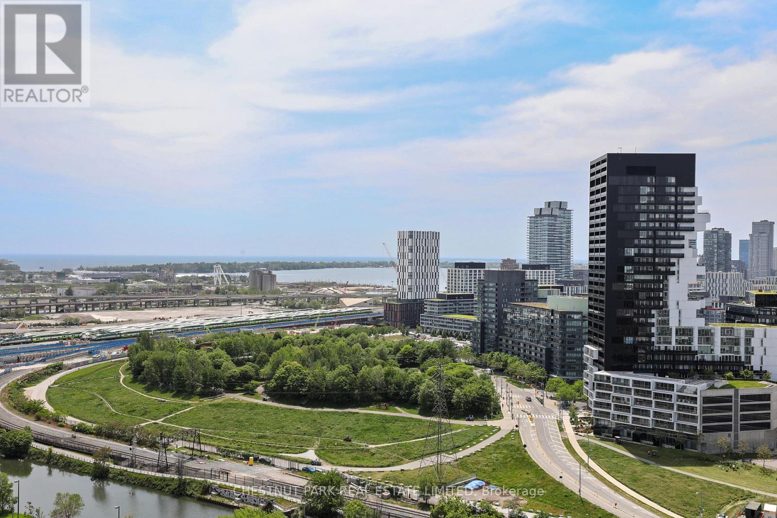 2005 - 15 Baseball Place, Toronto, Ontario  M4M 0E6 - Photo 12 - E13248234