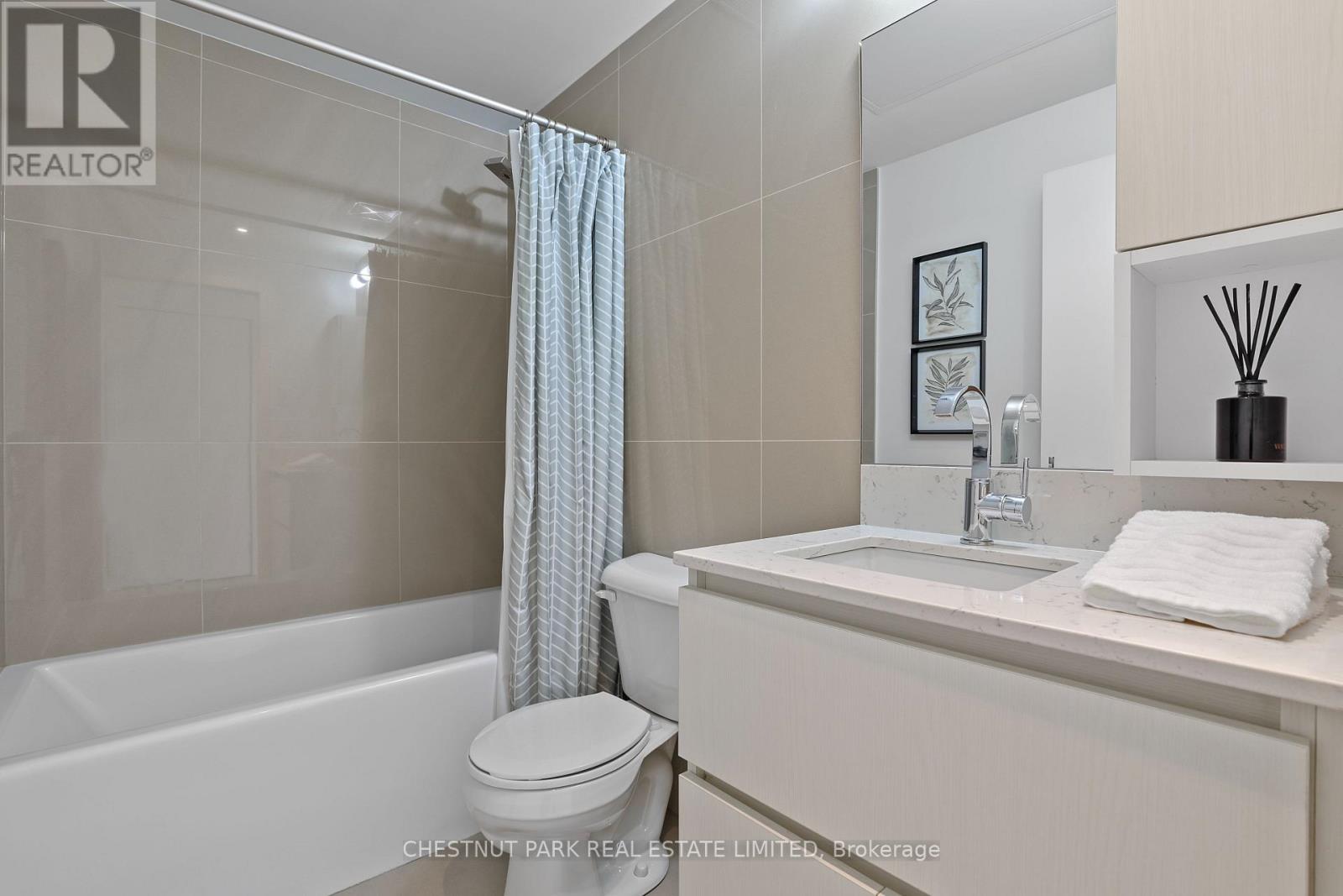 2005 - 15 Baseball Place, Toronto, Ontario  M4M 0E6 - Photo 30 - E13248234