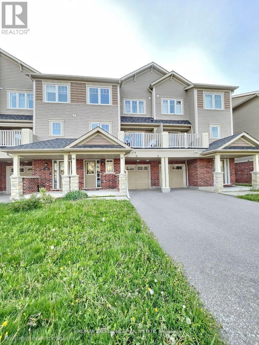 29 Great Gabe Crescent, Oshawa, Ontario  L1L 0G6 - Photo 2 - E13248244