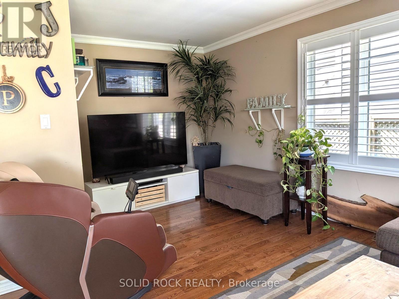 68 Cree Avenue, Toronto, Ontario  M1M 1Z6 - Photo 4 - E13248394