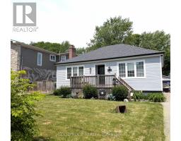 68 CREE AVENUE, Toronto, Ontario