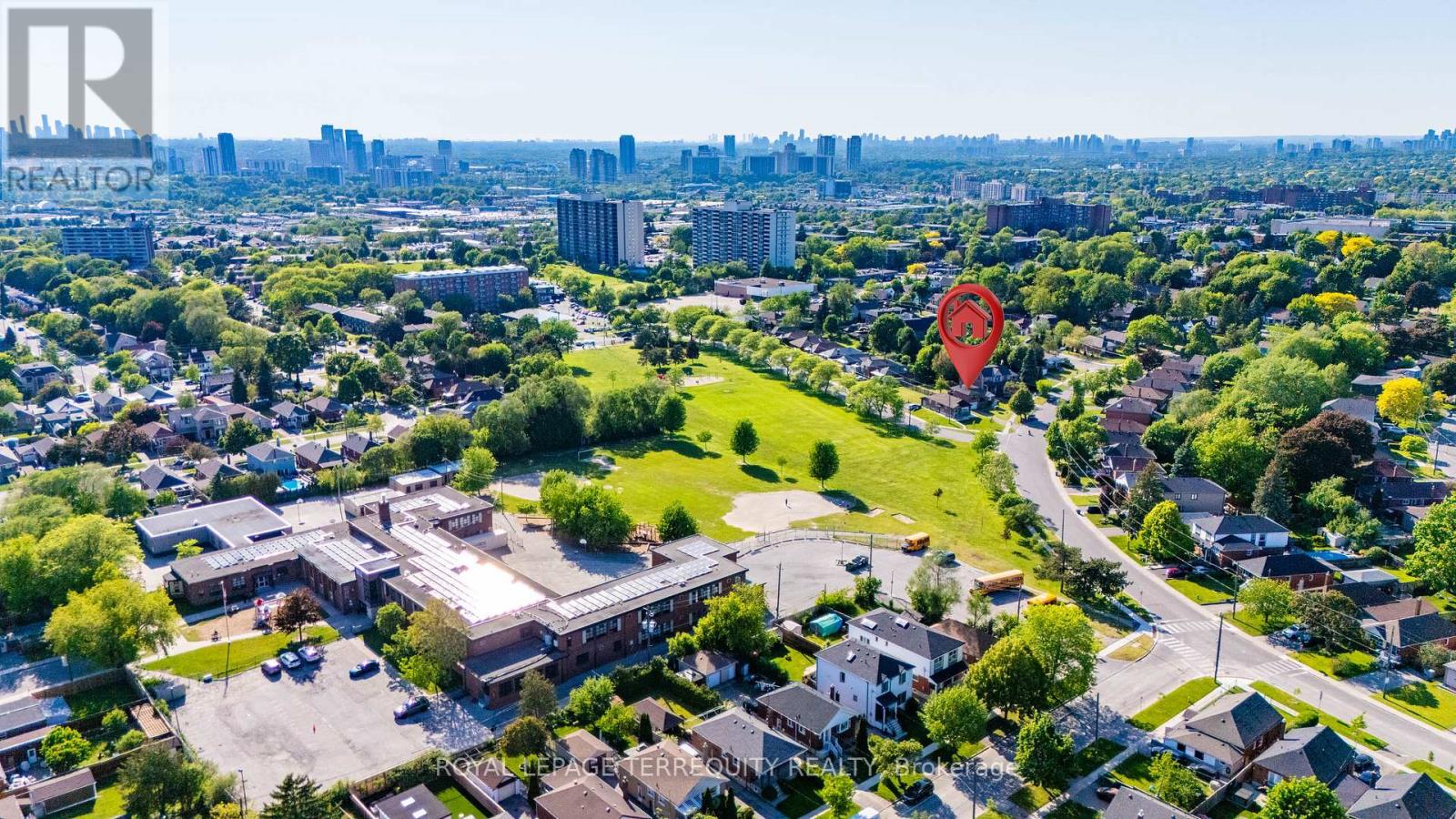 4 Harris Park Drive, Toronto, Ontario  M1L 2Z9 - Photo 48 - E13248542