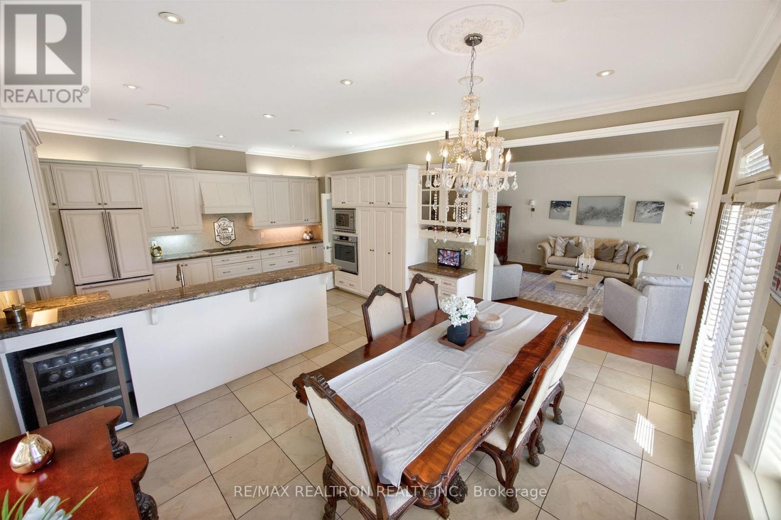 23 Fairbairn Gate, East Gwillimbury, Ontario  L0G 1R0 - Photo 13 - N13248564