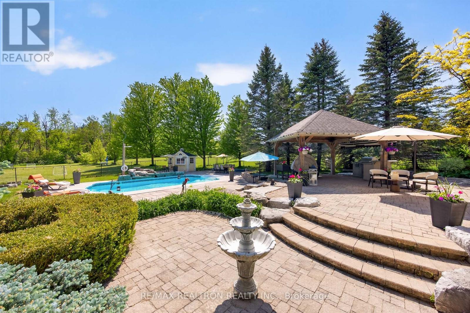 23 Fairbairn Gate, East Gwillimbury, Ontario  L0G 1R0 - Photo 39 - N13248564