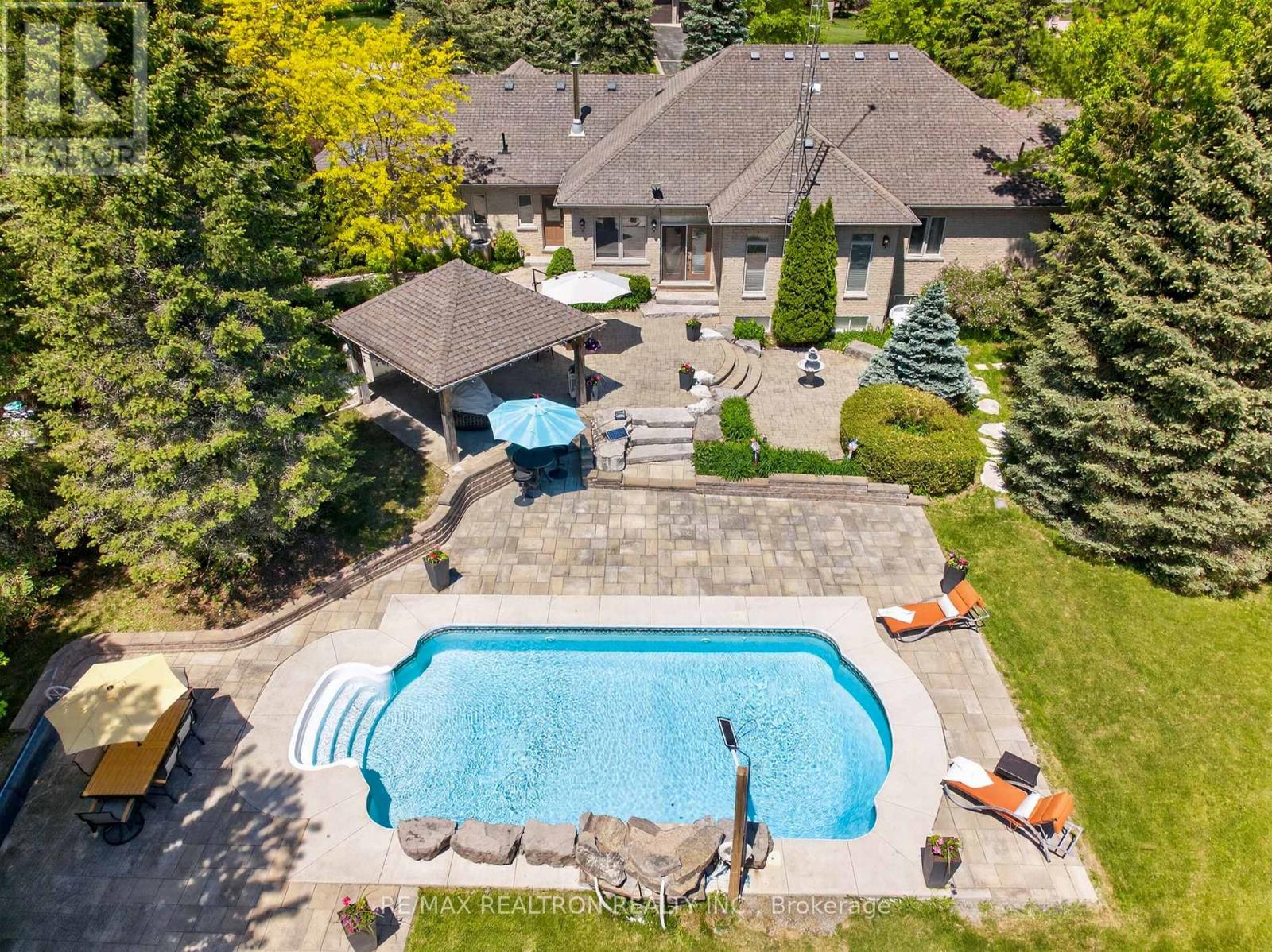 23 Fairbairn Gate, East Gwillimbury, Ontario  L0G 1R0 - Photo 44 - N13248564