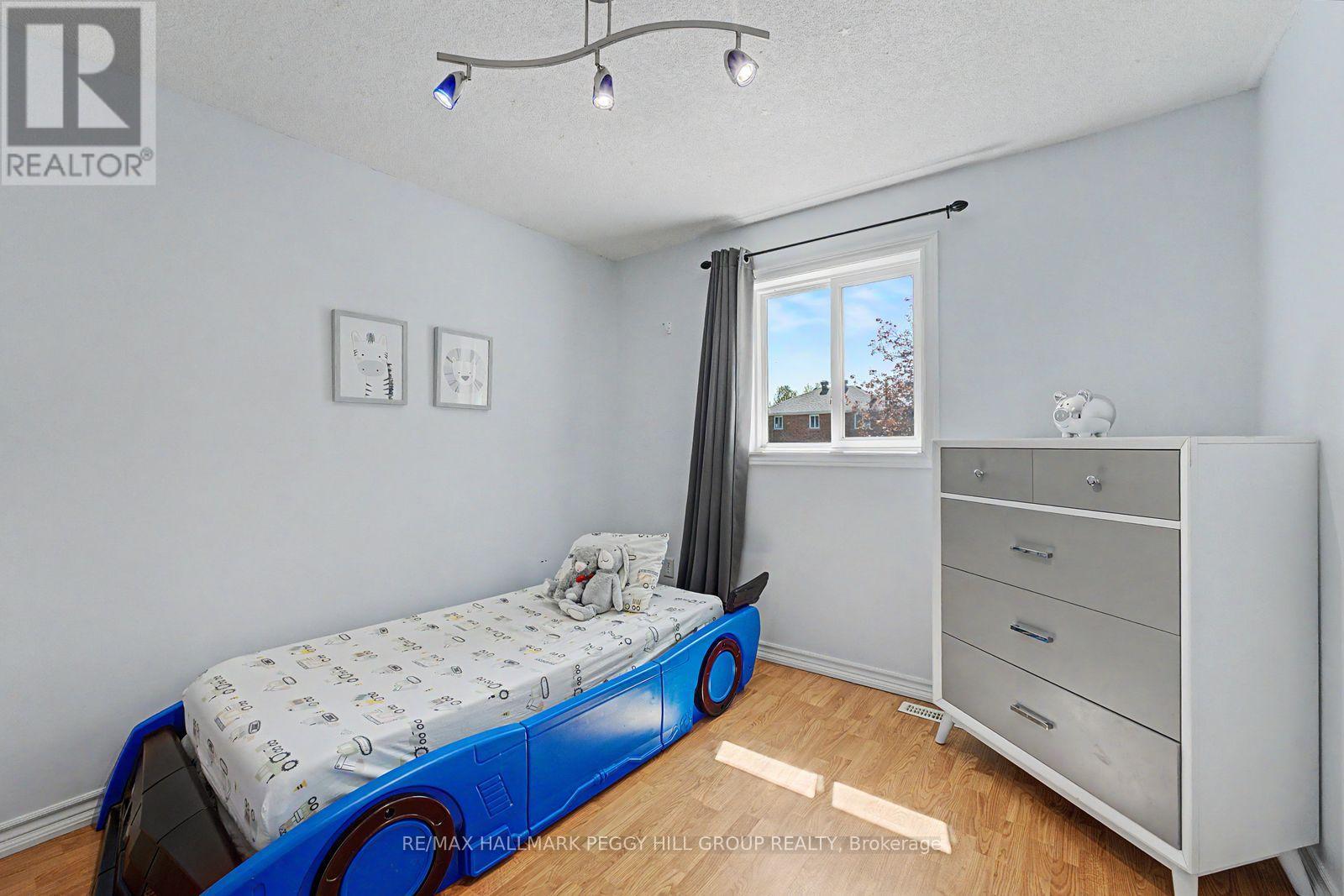 28 Hawkins Drive, Barrie (Ardagh), Ontario  L4N 0A6 - Photo 14 - S13248342