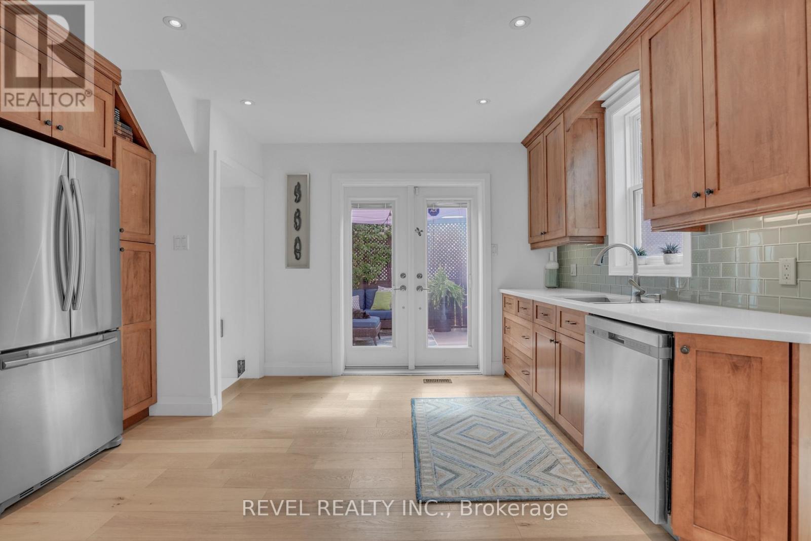 36 Dalton Street, Barrie (City Centre), Ontario  L4N 1M3 - Photo 15 - S13248472