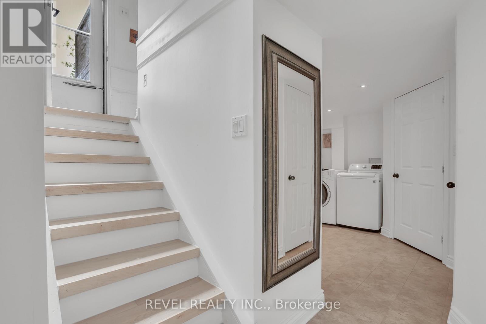 36 Dalton Street, Barrie (City Centre), Ontario  L4N 1M3 - Photo 30 - S13248472