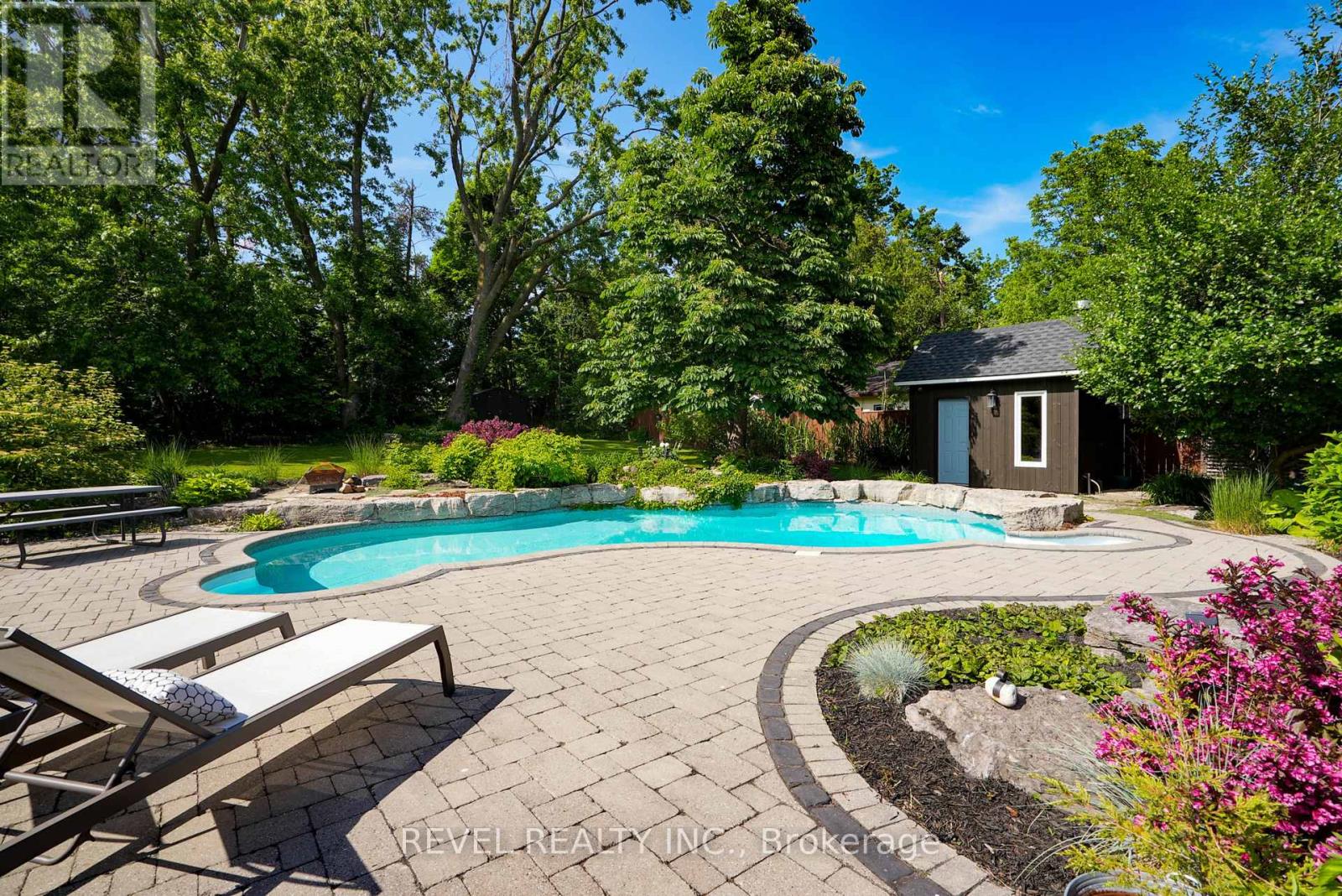 36 Dalton Street, Barrie (City Centre), Ontario  L4N 1M3 - Photo 36 - S13248472