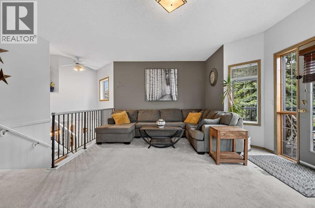 30 Douglasdale Point Se, Calgary, Alberta  T2Z 3A1 - Photo 19 - A2317886