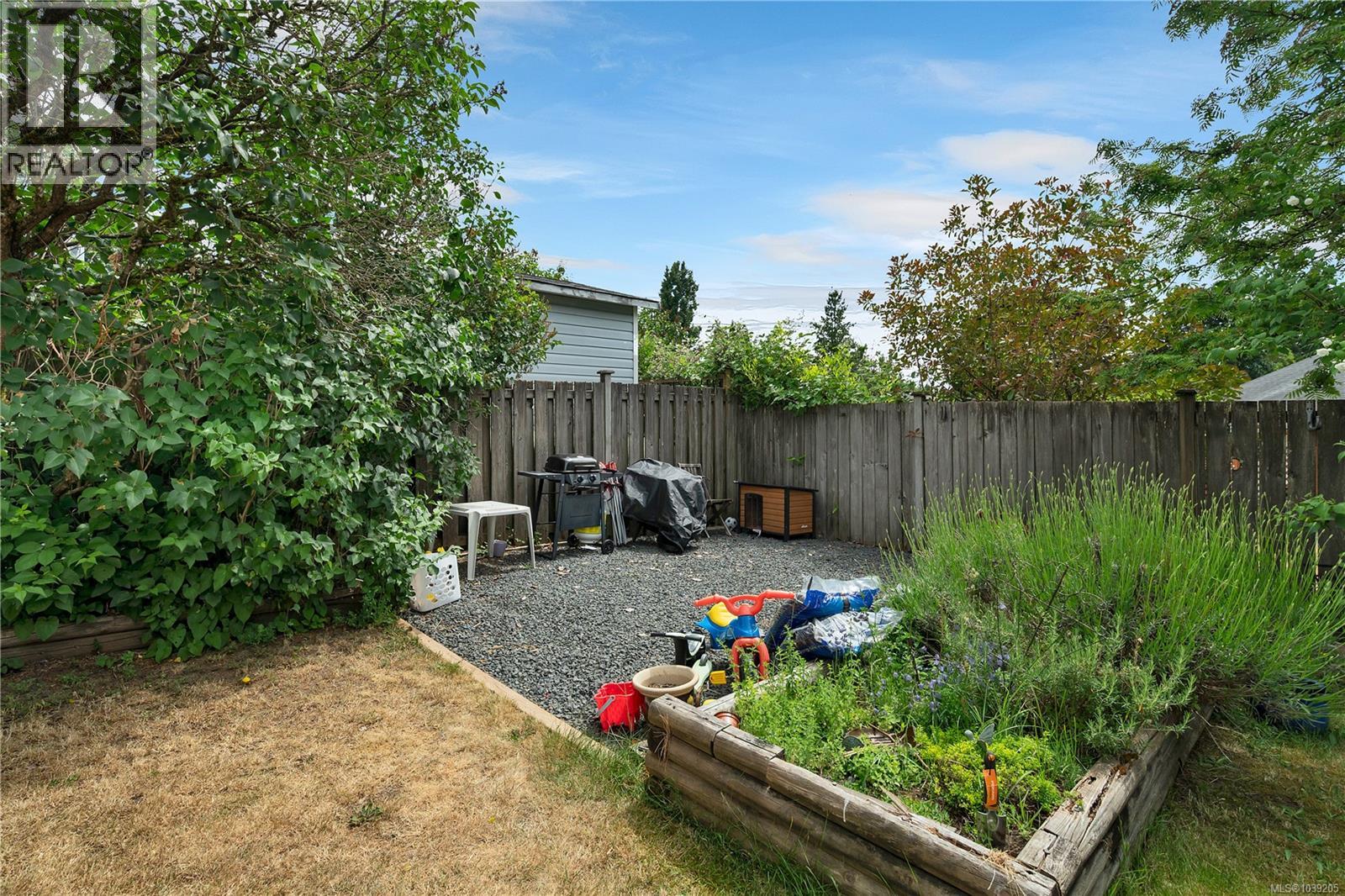 755 Kit Cres, Campbell River, British Columbia  V9H 1P6 - Photo 32 - 1039205