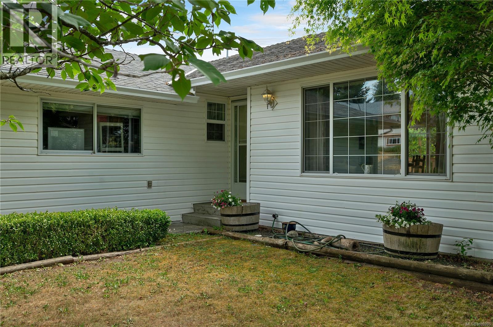 755 Kit Cres, Campbell River, British Columbia  V9H 1P6 - Photo 34 - 1039205