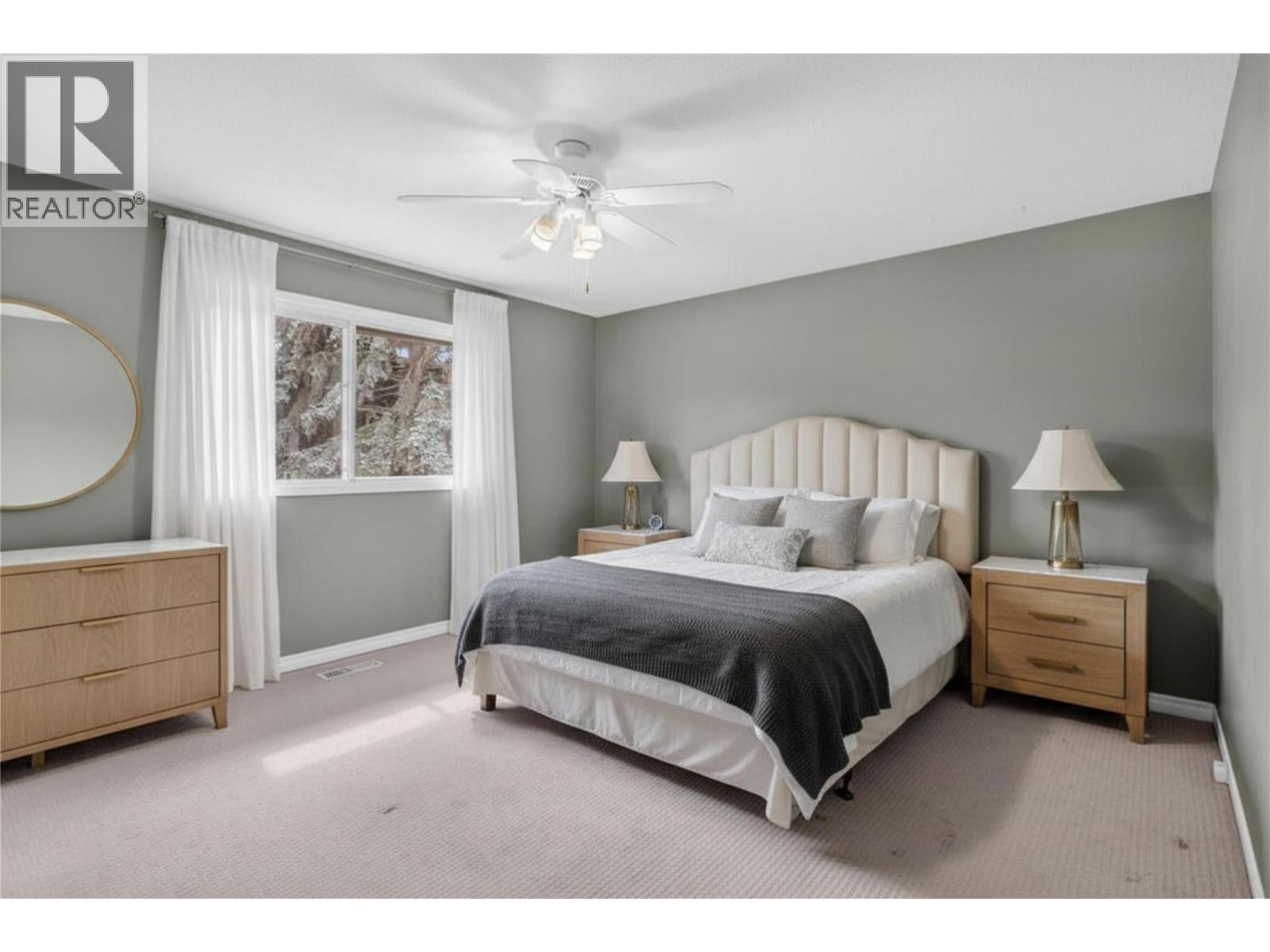 693 Paret Place, Kelowna, British Columbia  V1W 2K6 - Photo 28 - 10382187