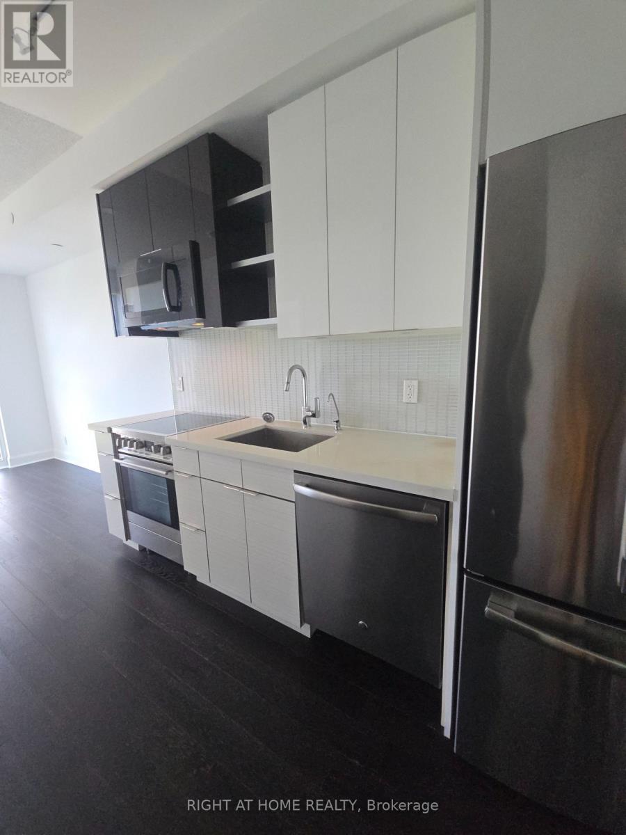 405 - 33 Shore Breeze Drive, Toronto, Ontario  M8V 0G1 - Photo 2 - W13248248