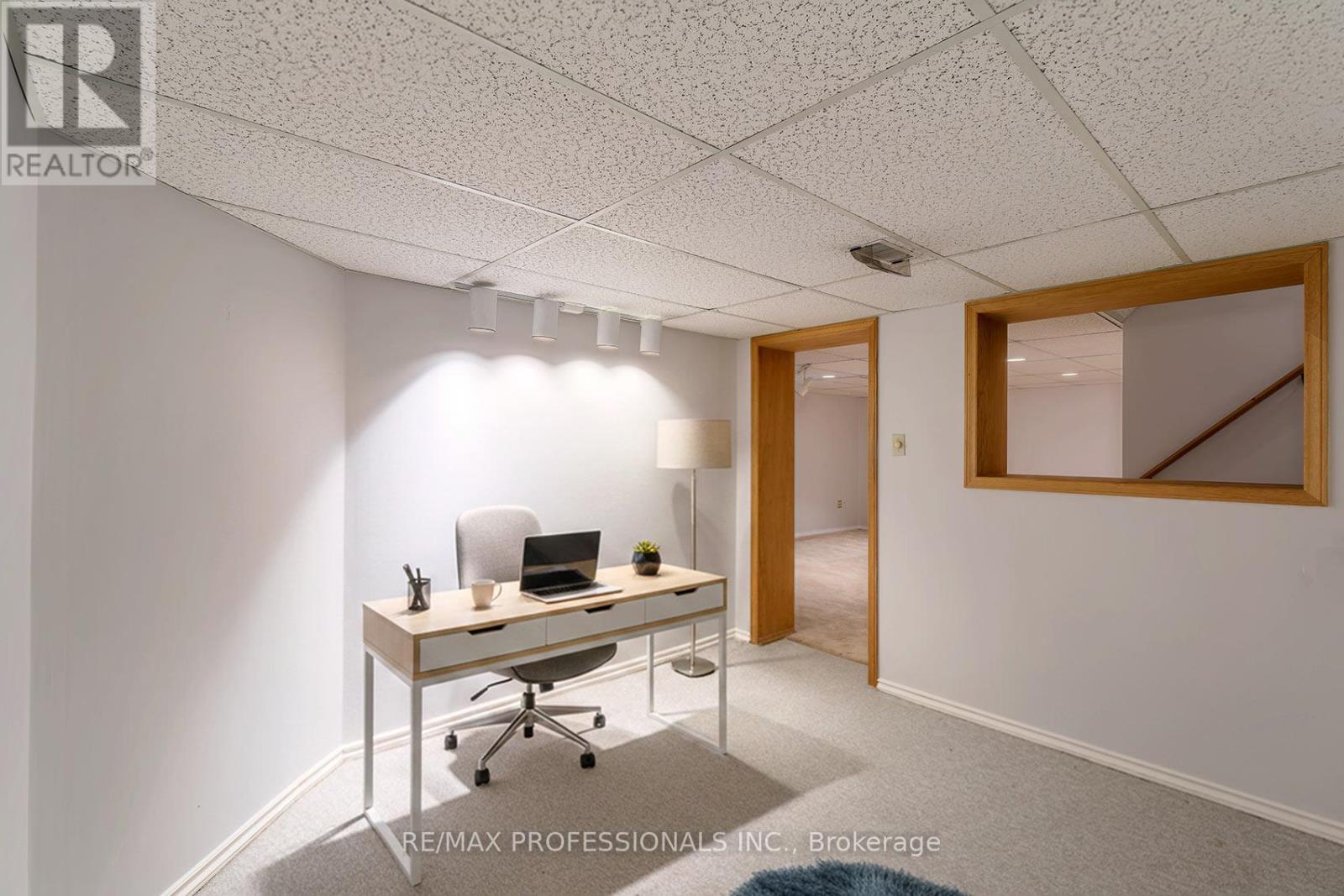 7 Tamarack Circle, Toronto, Ontario  M9P 3T9 - Photo 38 - W13248290