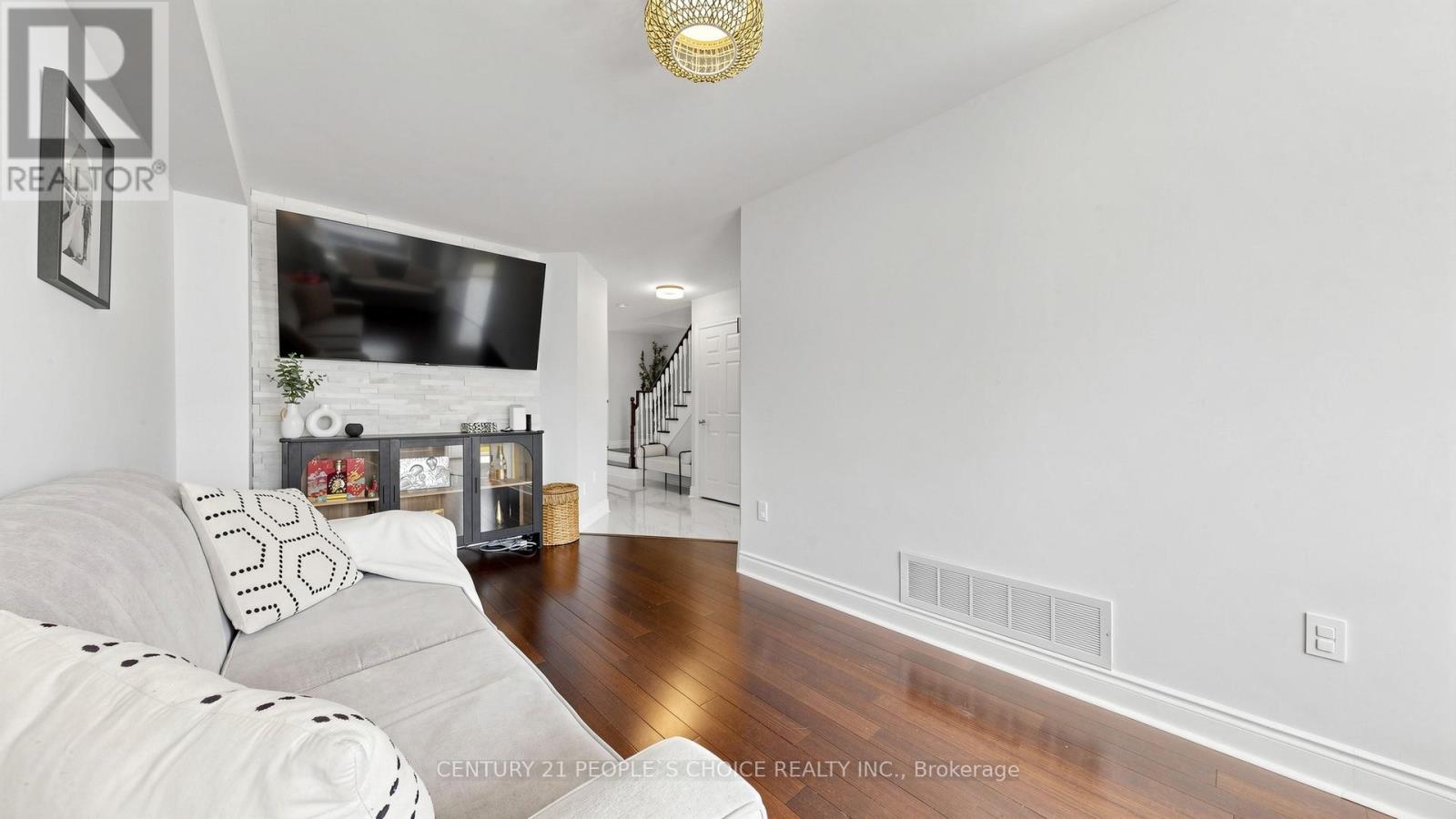 3 Manorwood Court, Caledon, Ontario  L7E 2T4 - Photo 7 - W13248294