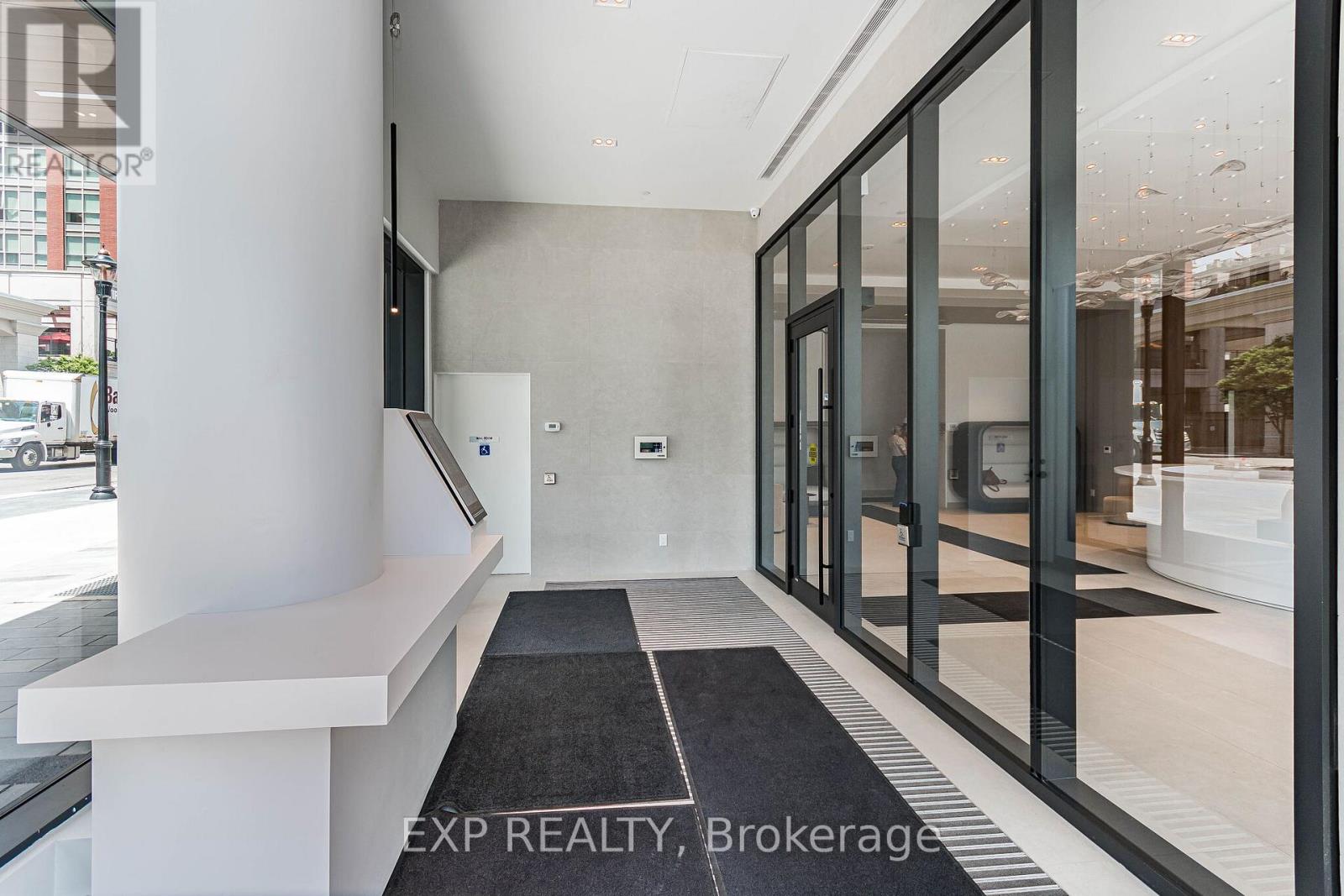 2507 - 2075 Lakeshore Road, Burlington, Ontario  L7R 1E2 - Photo 4 - W13248302