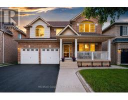 8 UPSHALL DRIVE, Brampton, Ontario