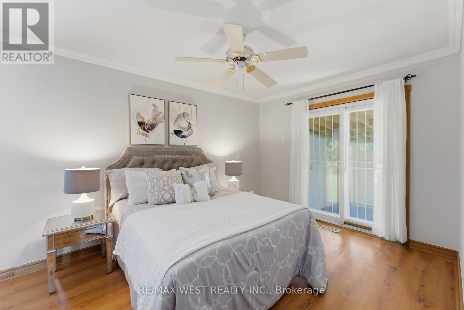 37 Beaumonde Heights Drive, Toronto, Ontario  M9V 1V7 - Photo 10 - W13248504