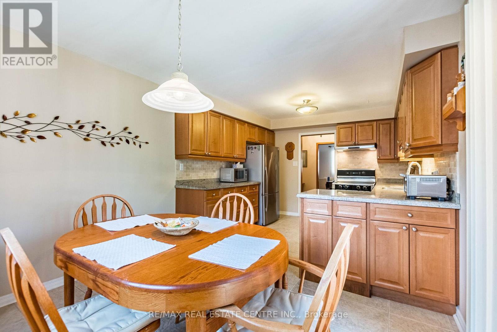 202 Whitchurch Mews, Mississauga, Ontario  L5A 4B3 - Photo 12 - W13248548