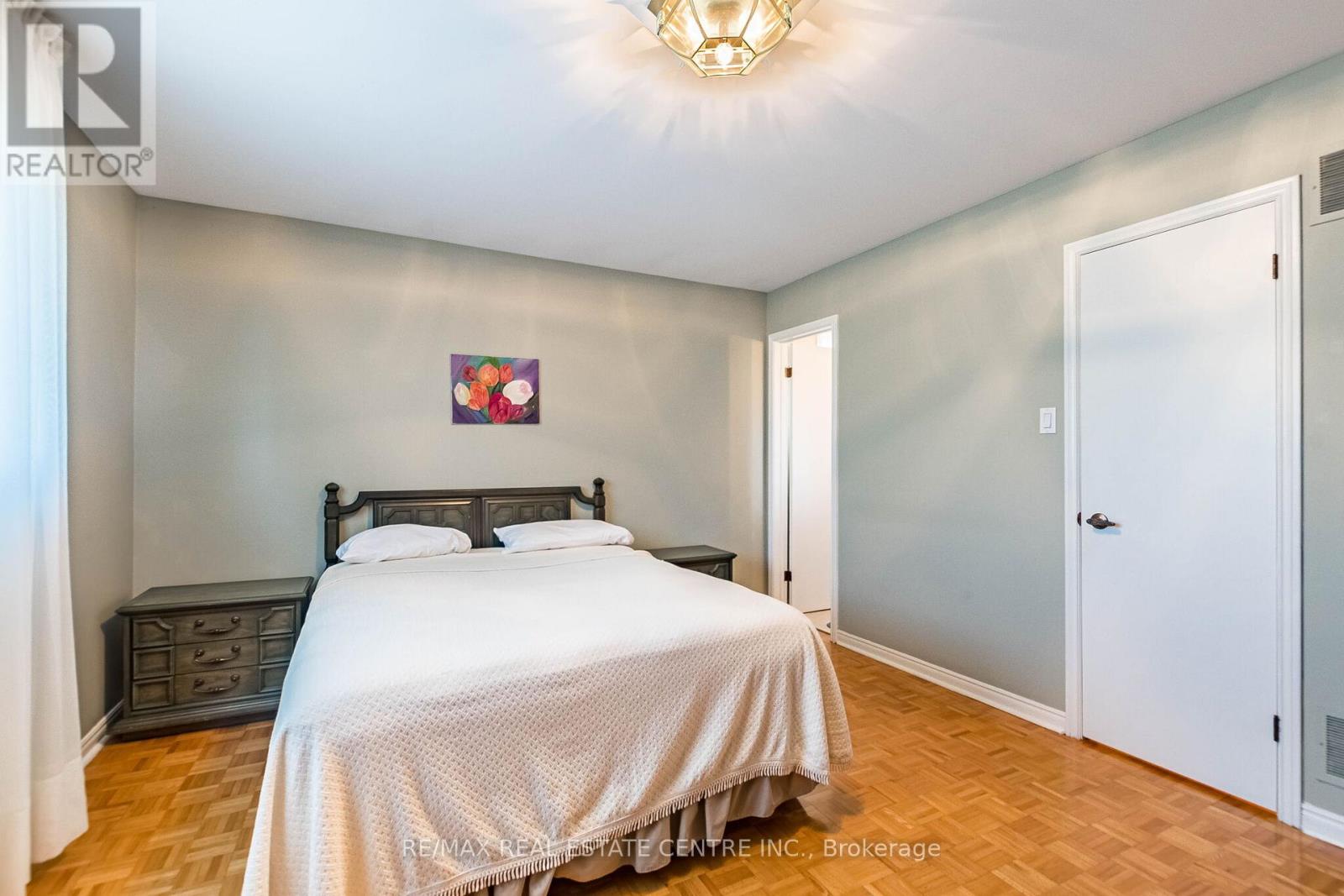 202 Whitchurch Mews, Mississauga, Ontario  L5A 4B3 - Photo 17 - W13248548