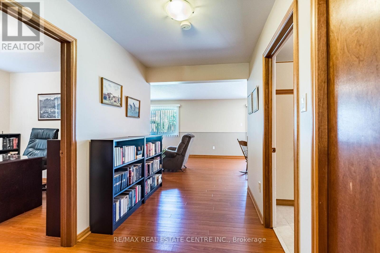 202 Whitchurch Mews, Mississauga, Ontario  L5A 4B3 - Photo 31 - W13248548