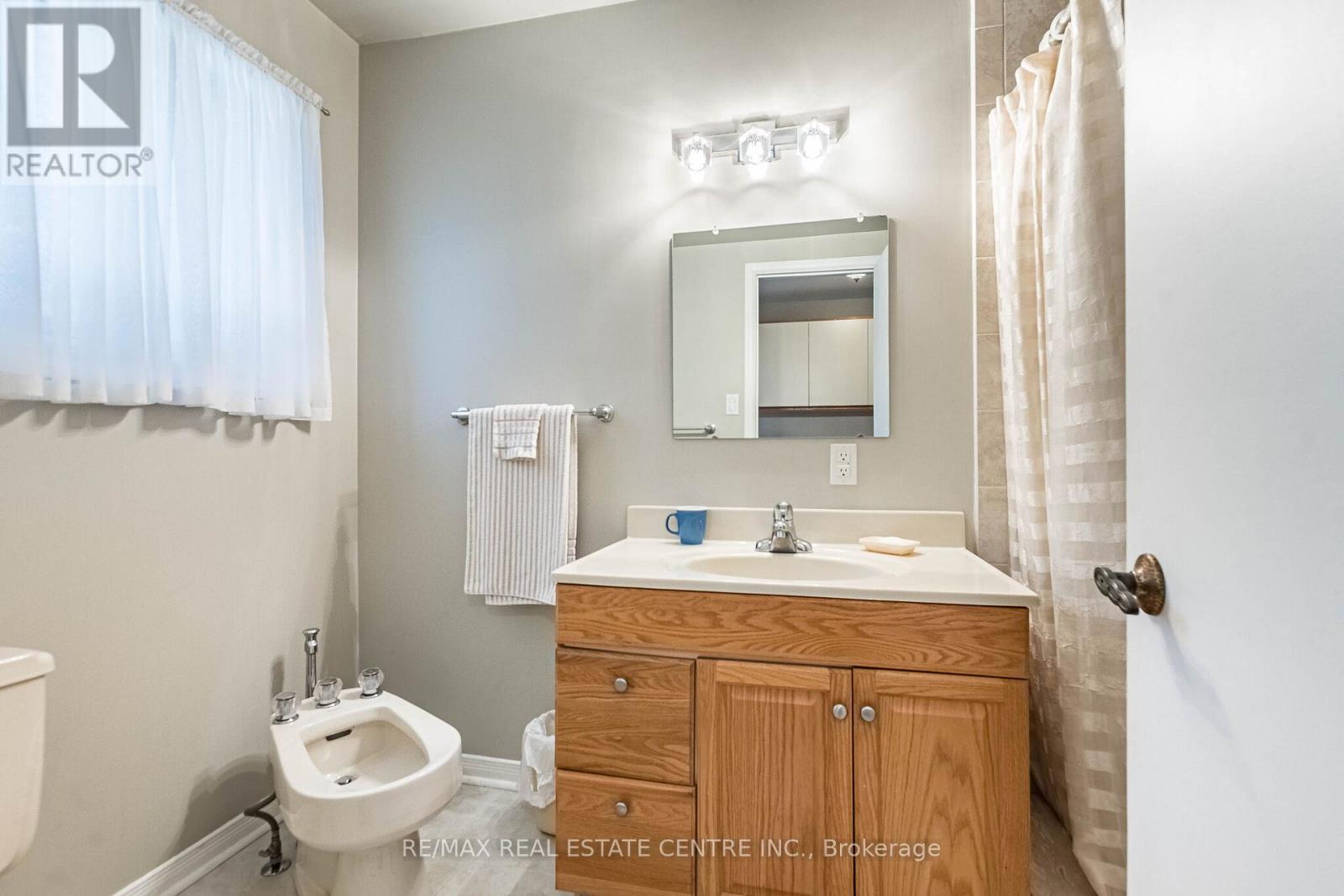 202 Whitchurch Mews, Mississauga, Ontario  L5A 4B3 - Photo 42 - W13248548