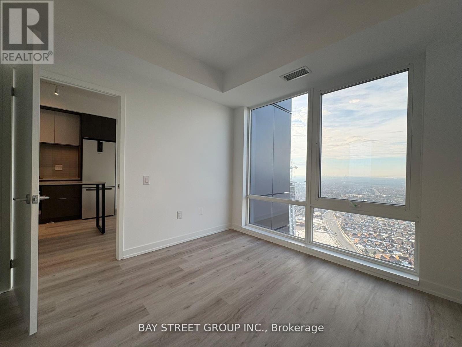 4309 - 395 Square One Drive, Mississauga, Ontario  L5B 0P6 - Photo 4 - W13248552