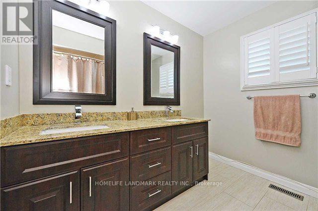510 Greenpark Crescent, Mississauga, Ontario  L5B 3P6 - Photo 16 - W13248570