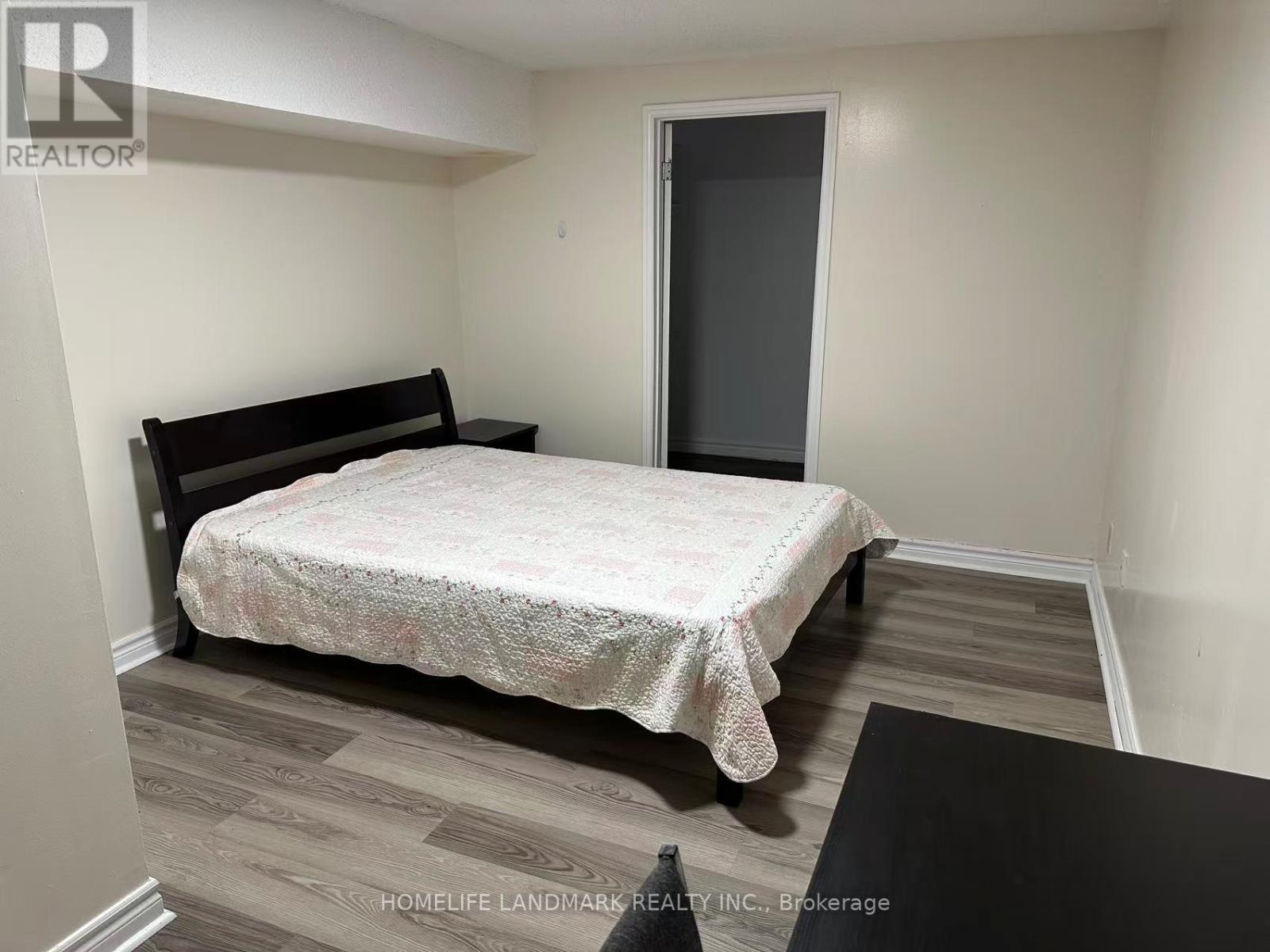 510 Greenpark Crescent, Mississauga, Ontario  L5B 3P6 - Photo 24 - W13248570