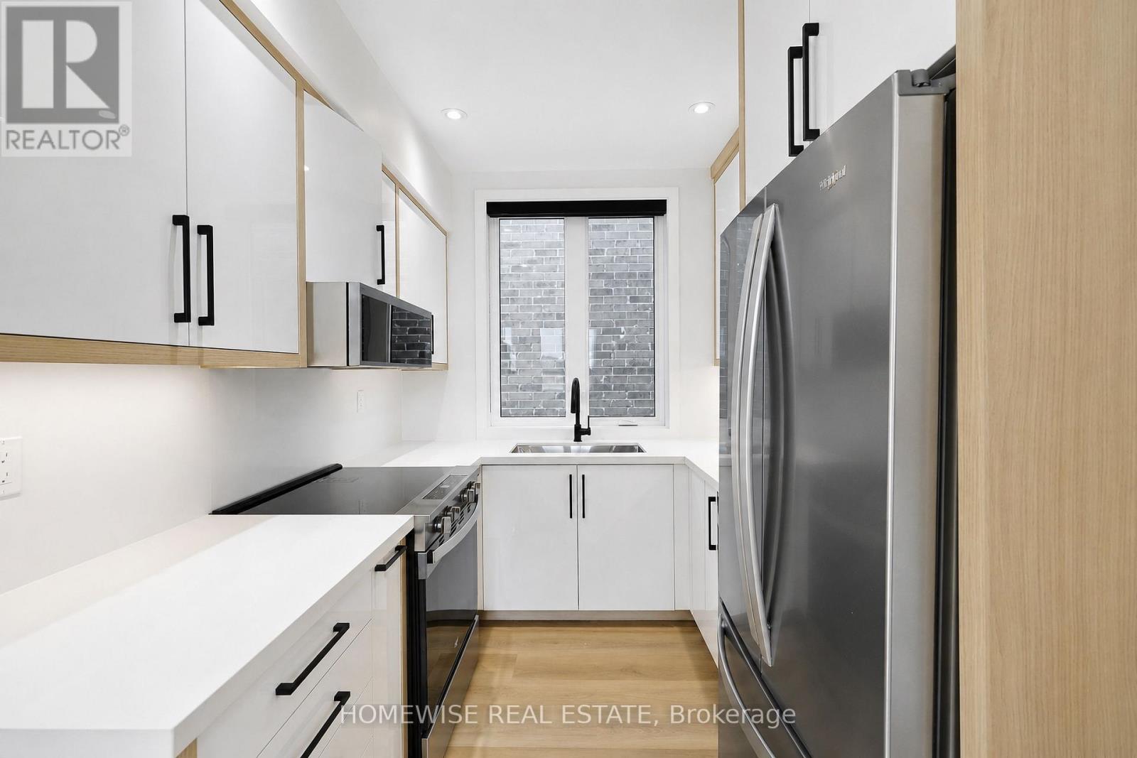 4 - 159 LOCKSLEY AVENUE, Toronto, Ontario