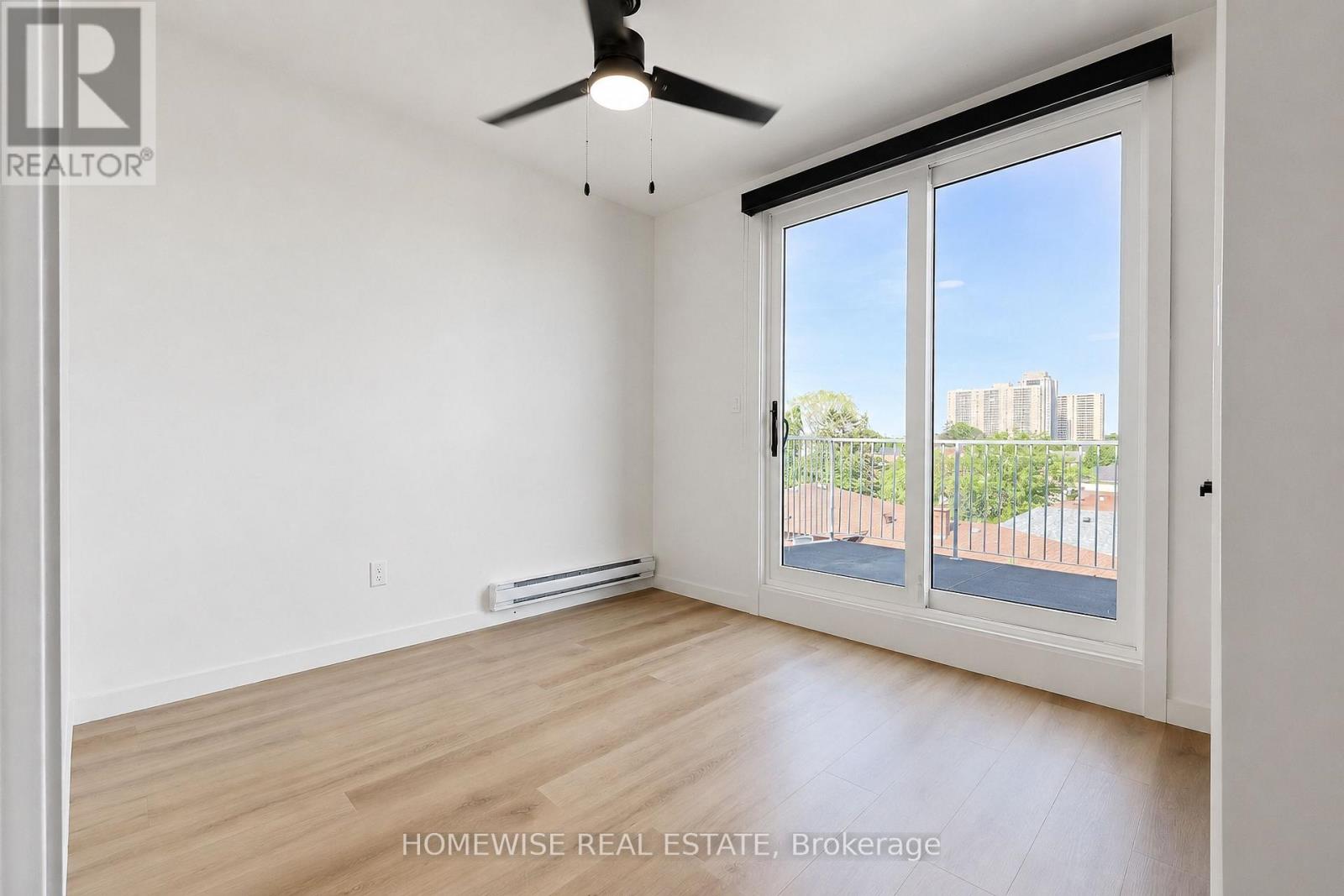 4 - 159 Locksley Avenue, Toronto, Ontario  M6B 3N6 - Photo 10 - W13248578