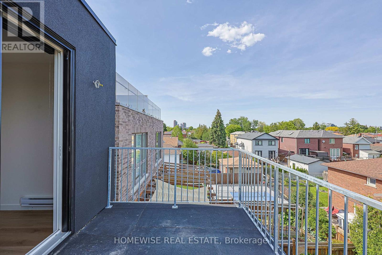 4 - 159 Locksley Avenue, Toronto, Ontario  M6B 3N6 - Photo 18 - W13248578