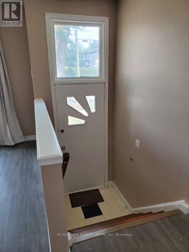 Main - 63 Mcmurchy Avenue S, Brampton, Ontario  L6Y 1Y7 - Photo 2 - W13245782