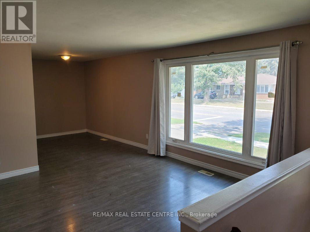 Main - 63 Mcmurchy Avenue S, Brampton, Ontario  L6Y 1Y7 - Photo 6 - W13245782