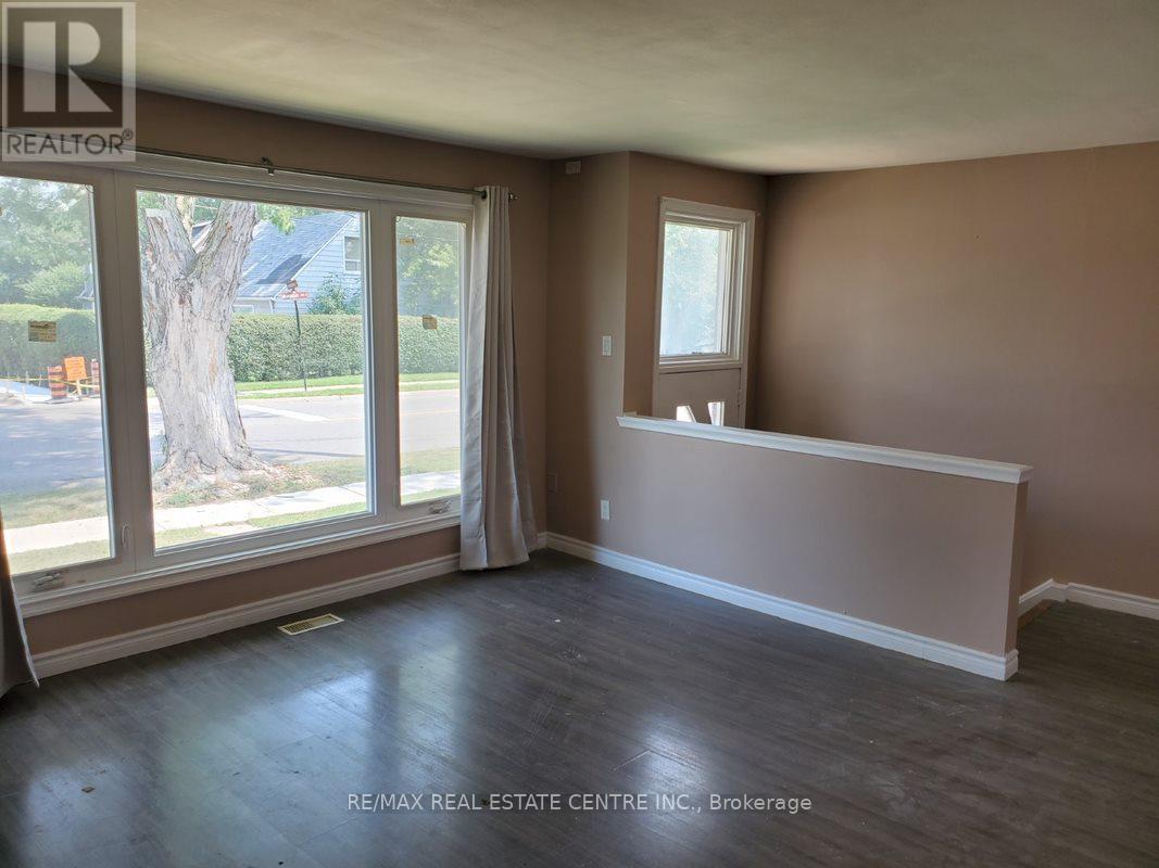 Main - 63 Mcmurchy Avenue S, Brampton, Ontario  L6Y 1Y7 - Photo 4 - W13245782