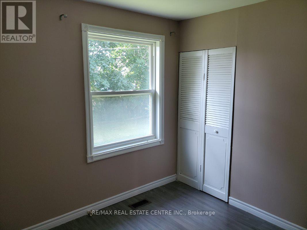 Main - 63 Mcmurchy Avenue S, Brampton, Ontario  L6Y 1Y7 - Photo 12 - W13245782