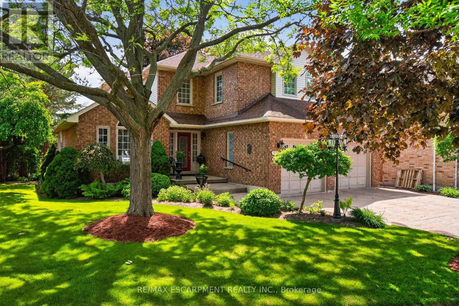 21 FERN AVENUE, Hamilton, Ontario