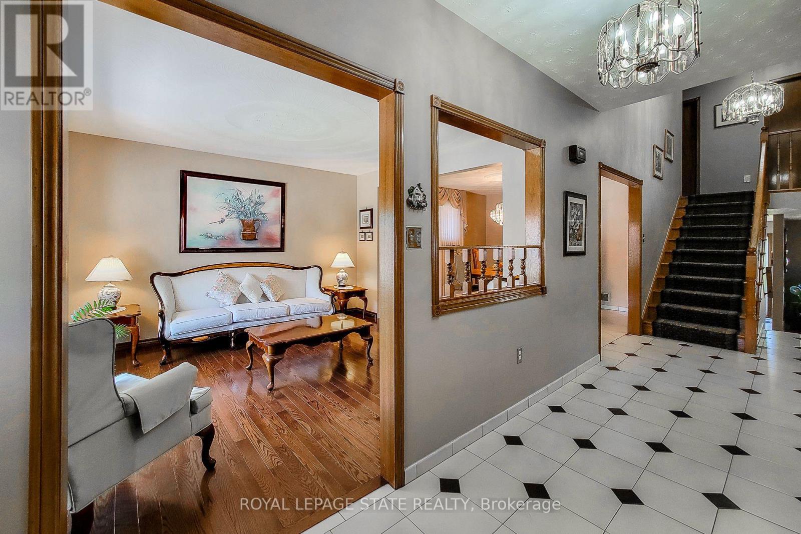 56 Teak Street, Hamilton, Ontario  L8G 4W5 - Photo 17 - X13248528